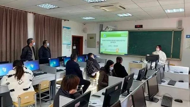 企业培训中多媒体灯光音响参数设置的要点解析**